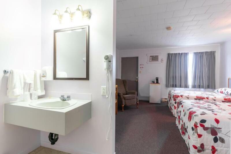 Motel Claude Degelis 외부 사진